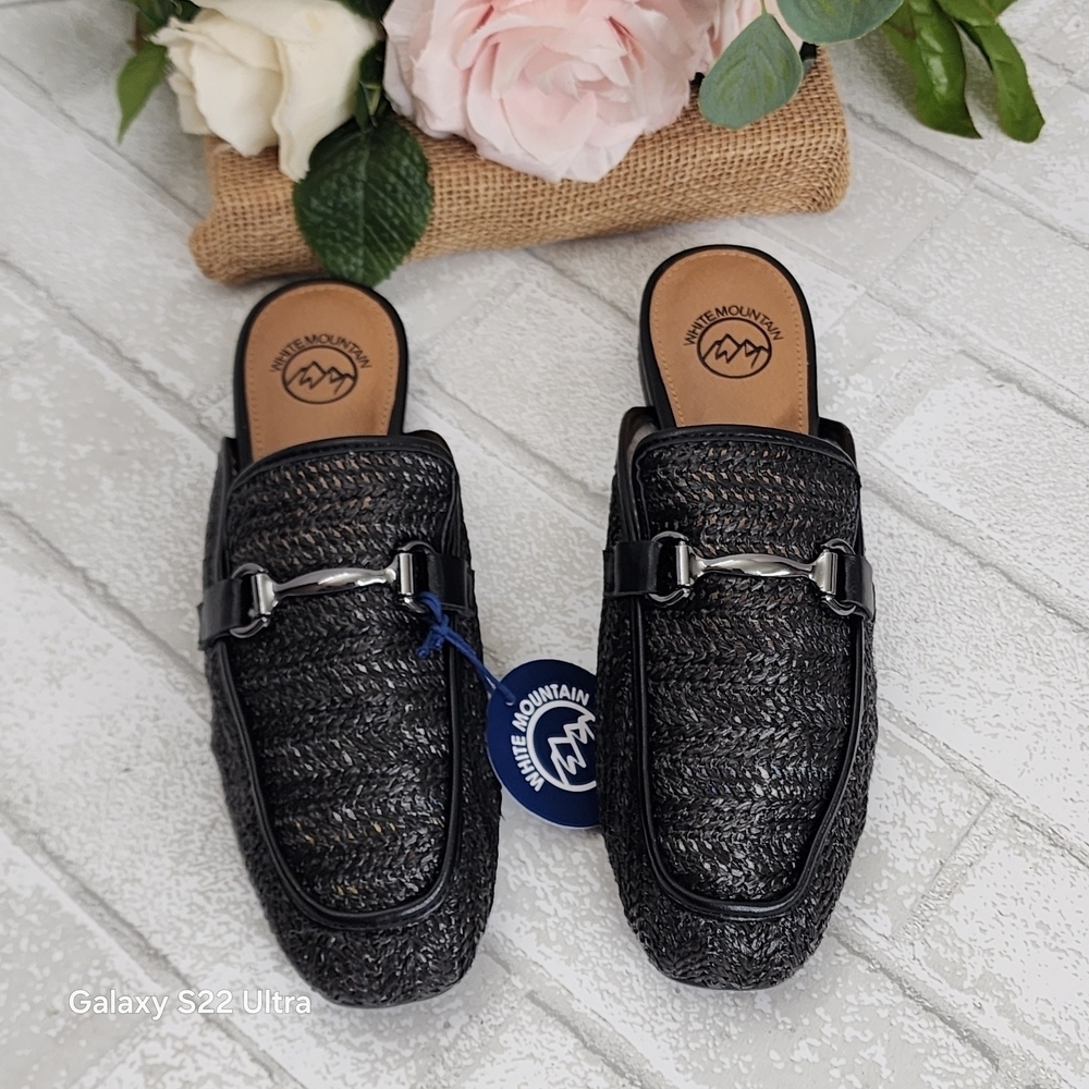 White Mountain Women's Black Loafers